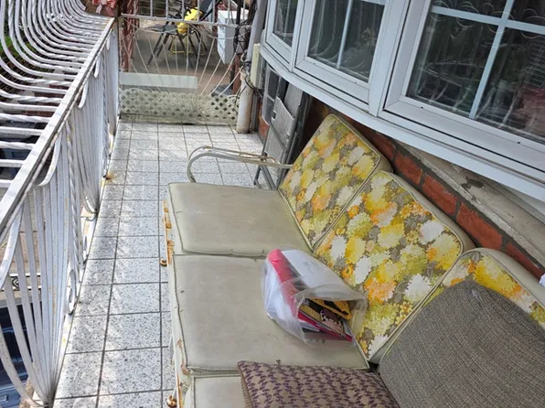 9505 Schenck Street image 3 of 30