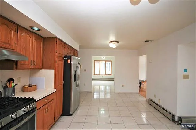 31 Marion Ave #2 — Photo 6
