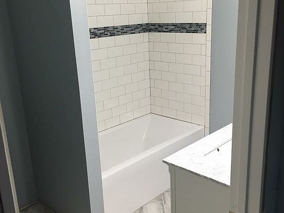 Guest/hall bath & laundry