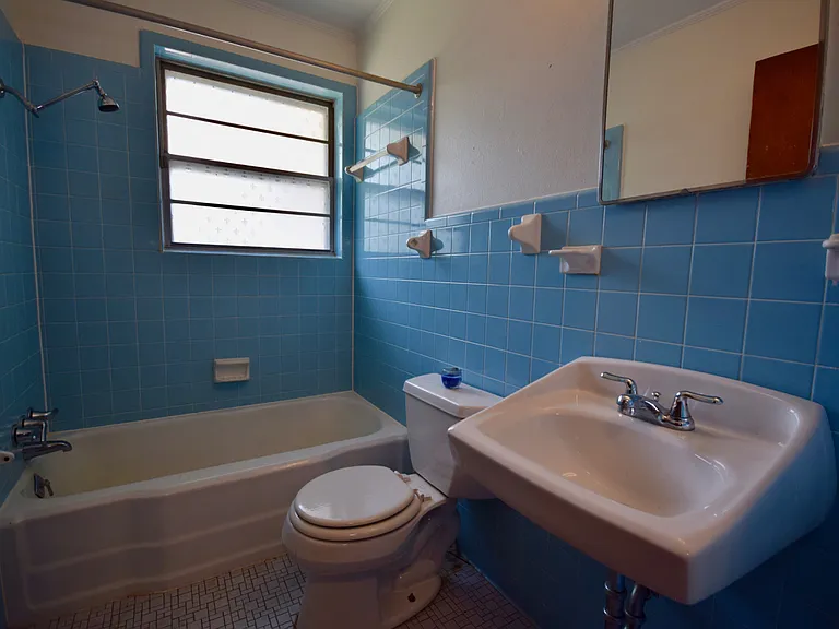 1310 Fairfield Dr — Photo 17