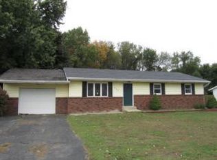 856 W Sanford Dr, Rochester, IN 46975