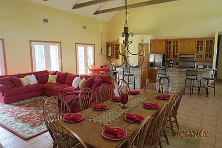Great Room, seating for 20
