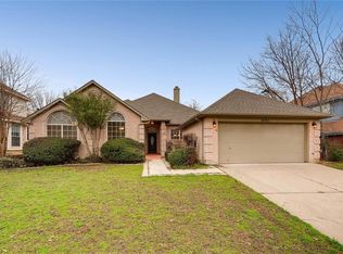 6825 Greenleaf Dr, North Richland Hills, TX 76182