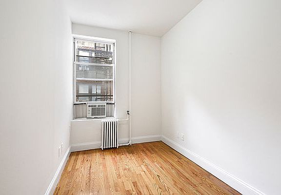 4th image of 150 Sullivan St APT 21