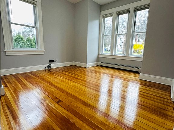 3rd image of 188 Fruit Hill Ave