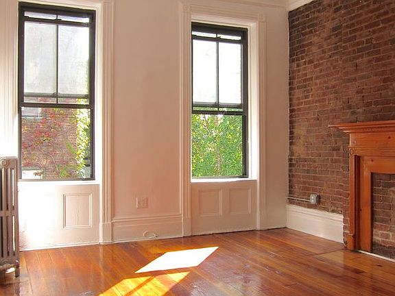 4th image of 270 W 12th St APT 4c