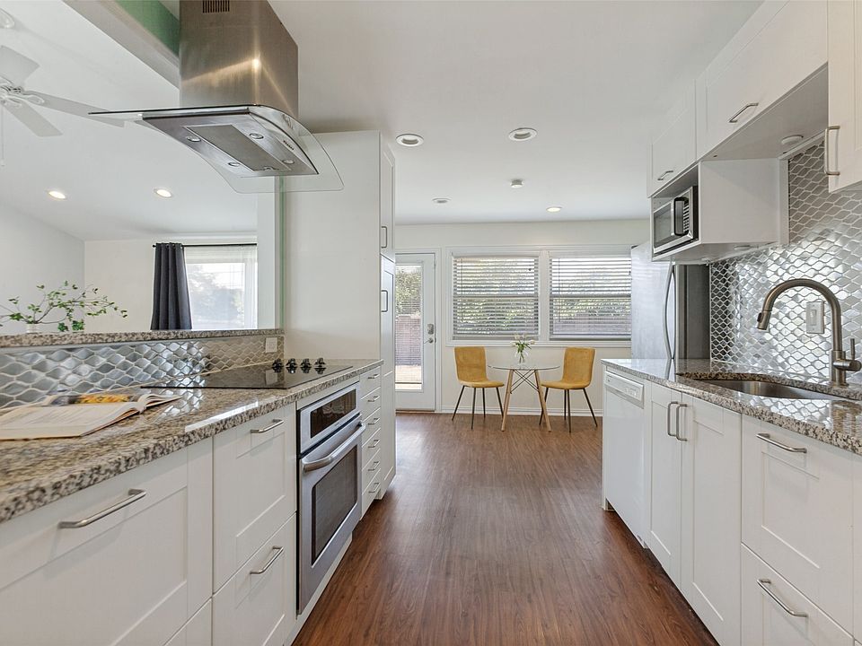 1st image of 907 Wedgewood Way