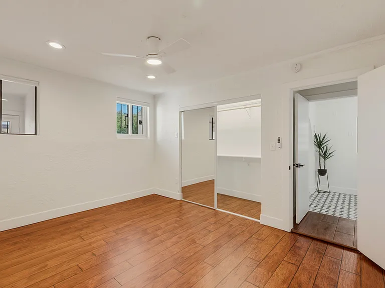 2241 E Harvard St — Photo 14