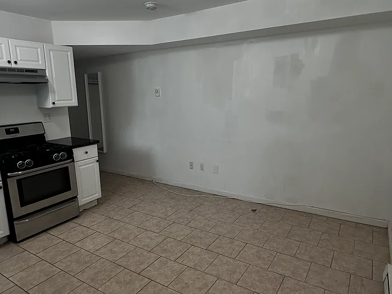 72 Byrne Ave #1 — Photo 7