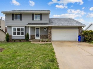 520 Peace Ave NW, Cedar Rapids, IA 52405