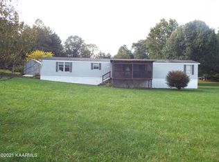 5451 Mayland Rd, Crossville, TN 38571