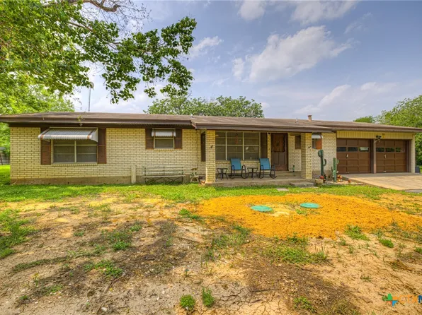 236 Shady Ln, Seguin, TX 78155