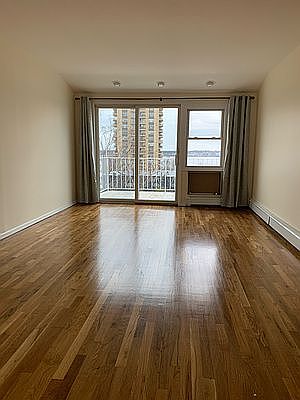 3rd image of 1653 Bell Blvd #2