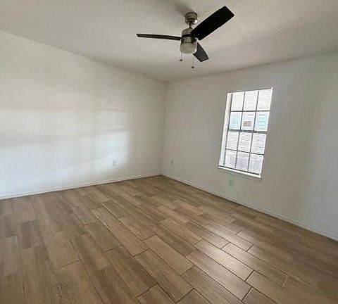 4th image of 120 E Schunior St APT 4
