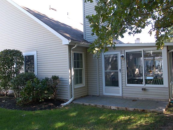 3rd image of 1565 Sweetbay Dr