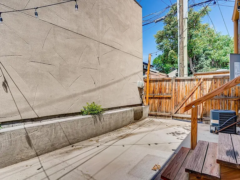 2315 E 5th Ave — Photo 11