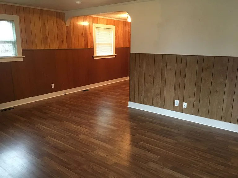 4555 NE 85th Ave — Photo 9