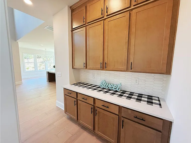 2450 Colliers Ln — Photo 34