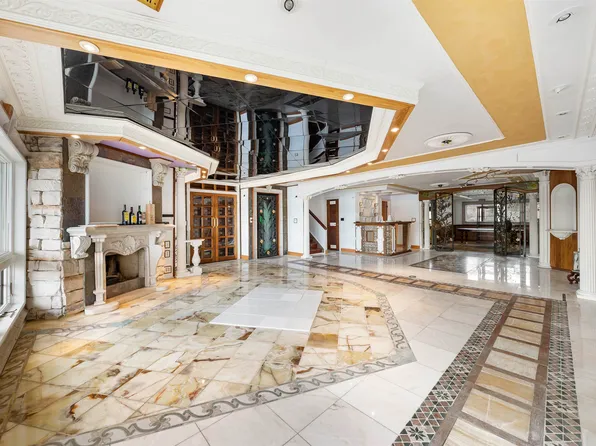 1225 River Road image 18 of 41