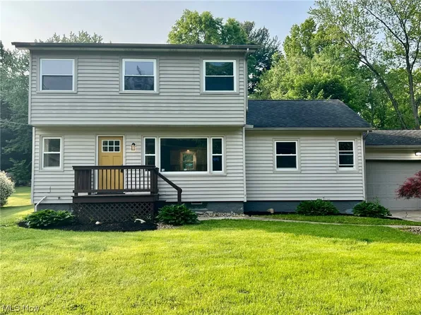 1014 Newton St, Tallmadge, OH 44278