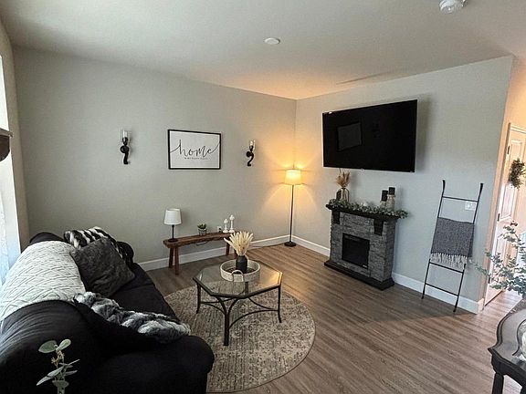 5th image of 315 Martin Ave