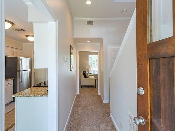 4th image of 2601 Blakemore Ave