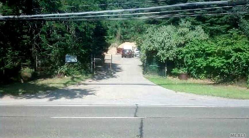 1st image of 559 Cedar Swamp Rd