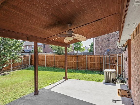 4th image of 607 Walton Way
