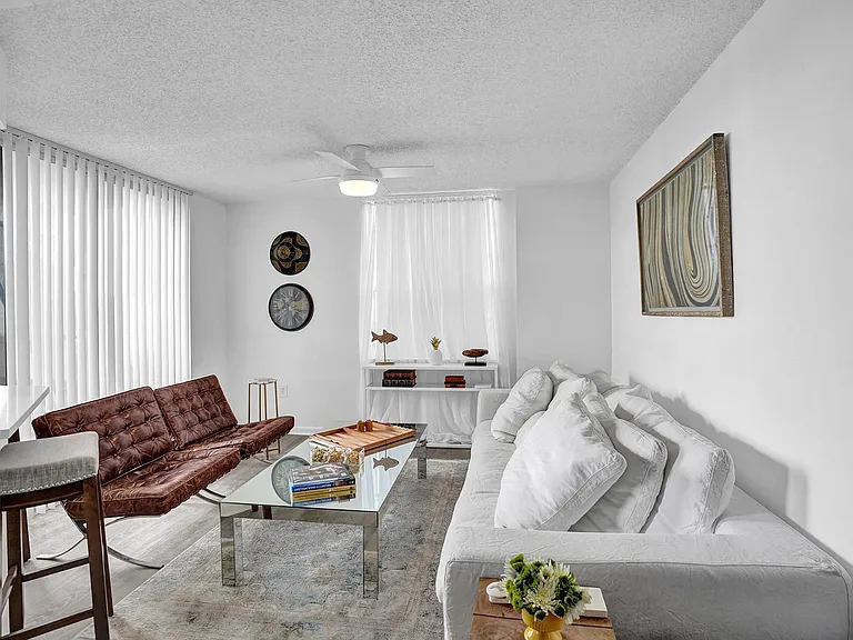 520 SE 5th Ave #2211 — Photo 2