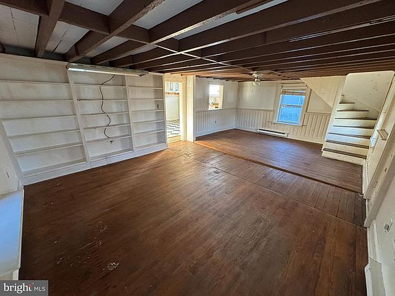 5th image of 1323 W Washington St