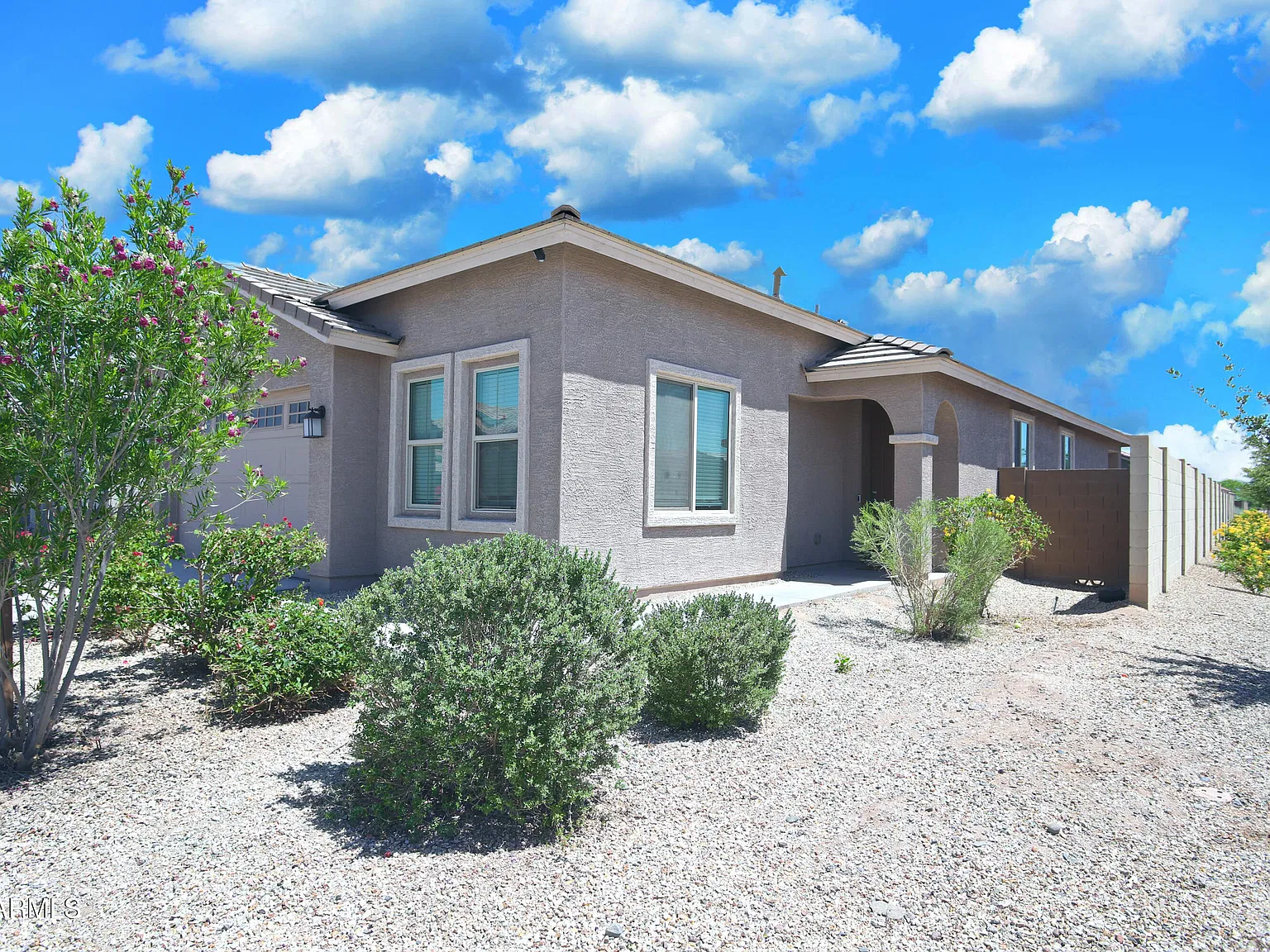 4 bed, 2.0 bath, 1800 sqft, $2,500 — Photo 2