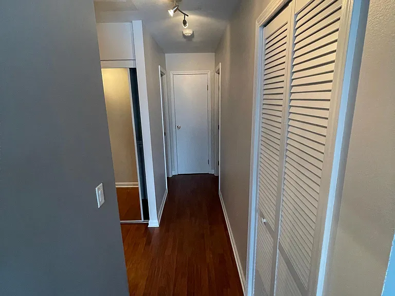 6013 Forest View Rd #2E — Photo 8