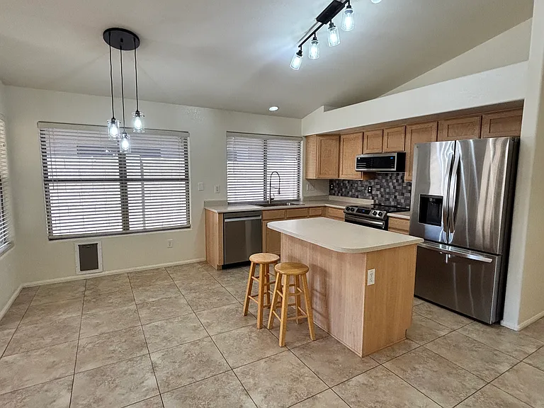 20901 N 37th Way — Photo 6