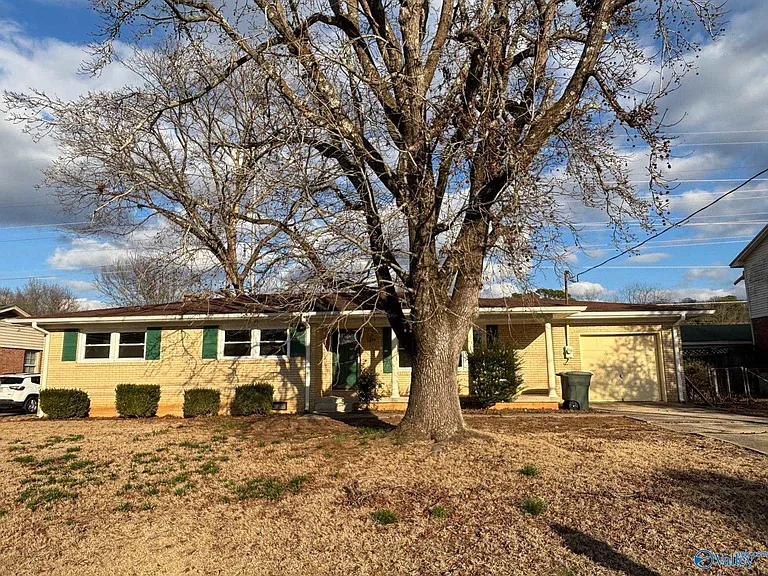 11209 Maplecrest Dr SE — Photo 3
