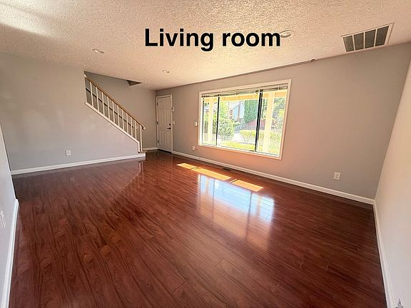 3rd image of 16725 SE Naegeli Dr