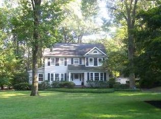 21 Llewelyn Rd, Summit, NJ 07901