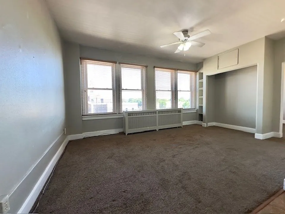 119 E 3rd Ave