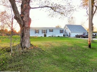 212 Badgerboro Rd, Palmyra, ME 04965
