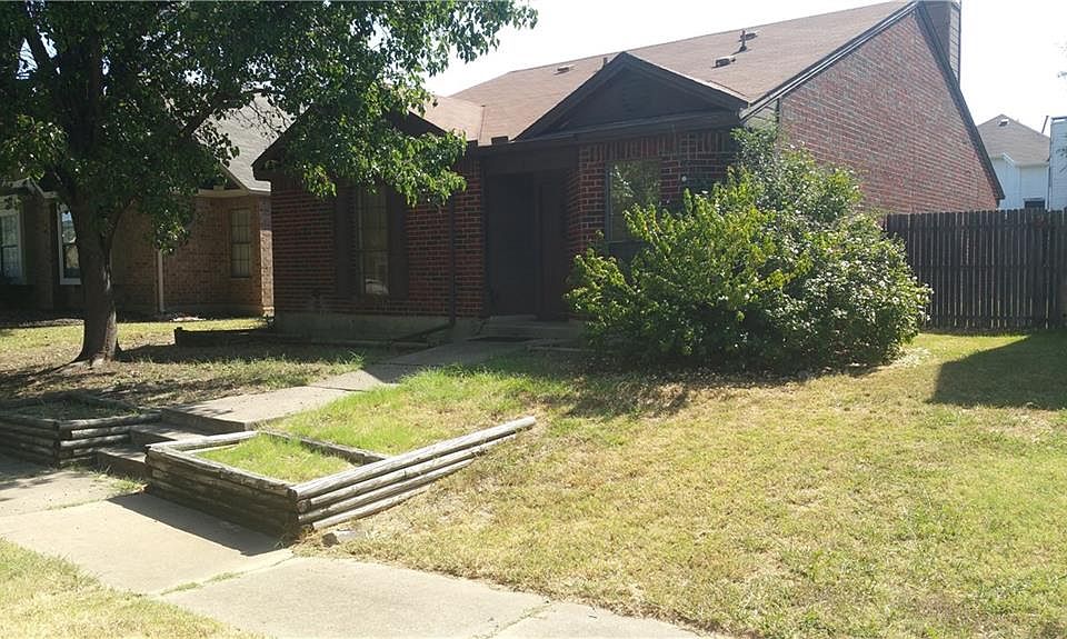 1st image of 2005 Feather Ln