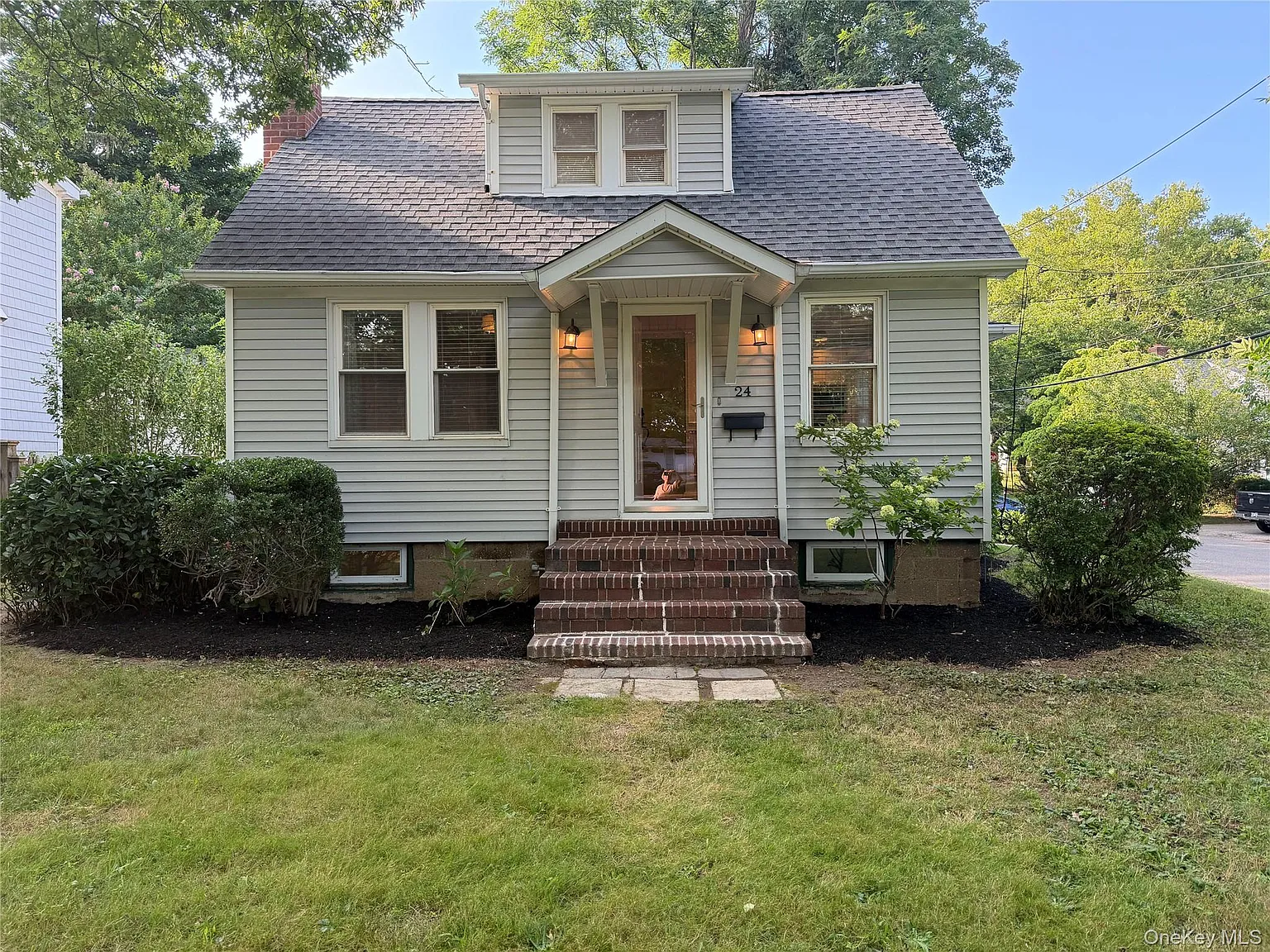 2 bed, 1.5 bath, 824 sqft, $4,900 — Photo 1