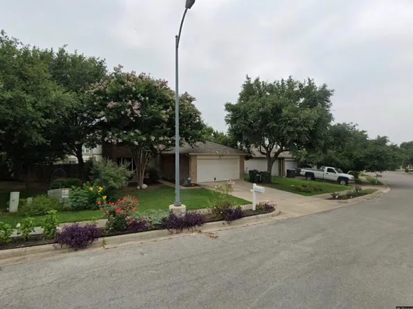 1318 Sunflower Ln, San Marcos, TX 78666