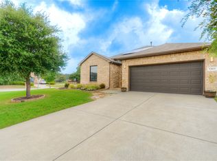 1201 Meadowlakes Dr, Azle, TX 76020