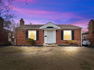 1047 Raisher Dr, Saint Louis, MO 63130