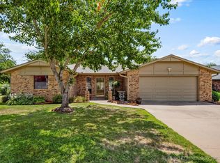 4631 S Fenway Cir, Bartlesville, OK 74006