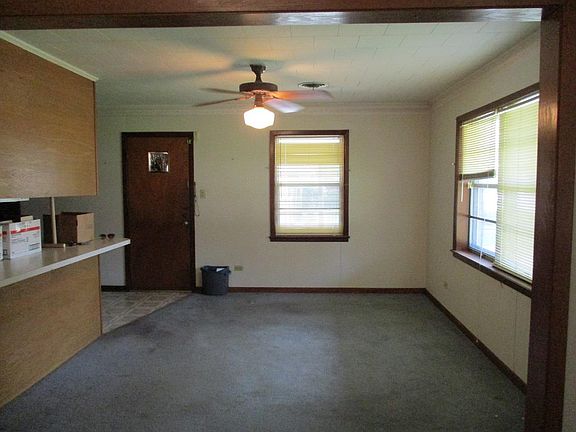 5th image of 714 Belanger St