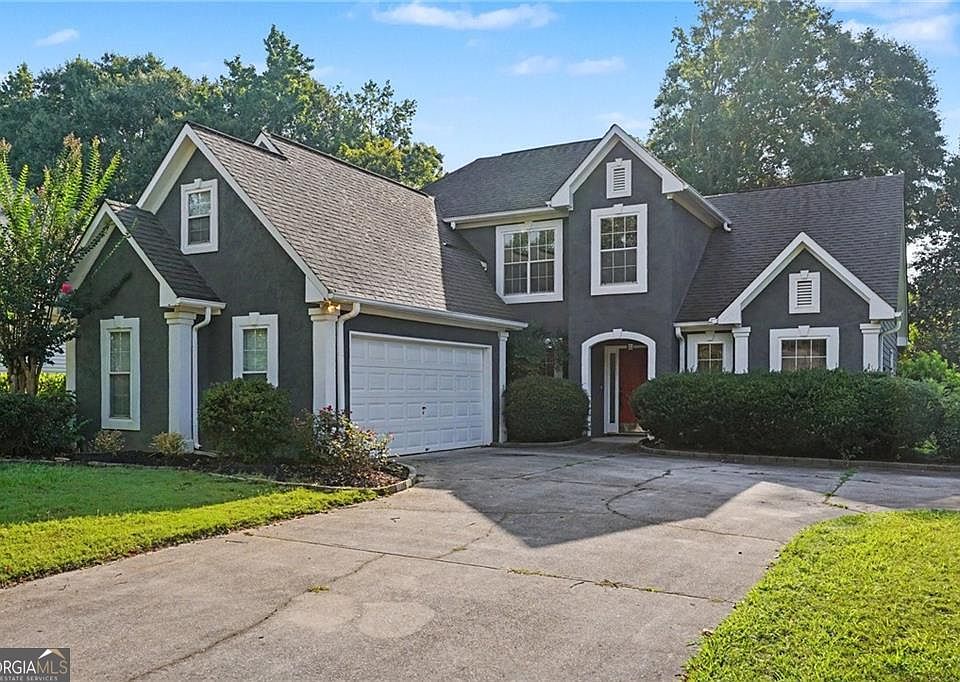 1st image of 377 Victoria Ln