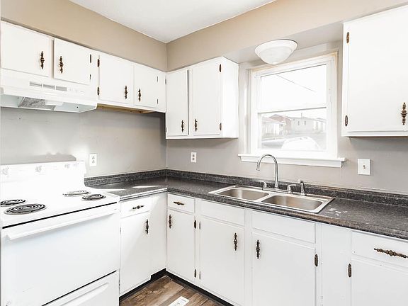 3rd image of 3689A Crosby Dr