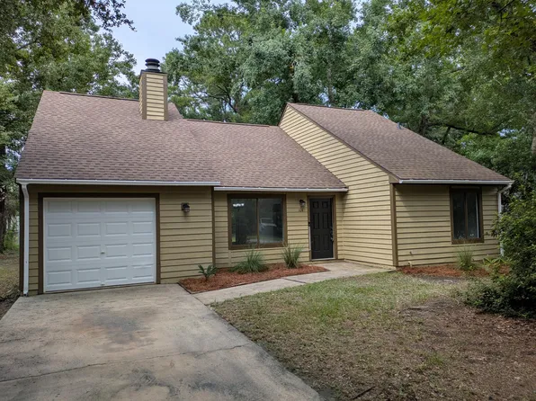 104 Cottonwood Dr, Summerville, SC 29483