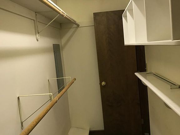 Walk in closet