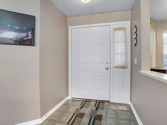 3rd image of 2126 Orchard Ln
